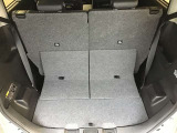 トランクスペースも通常で十分な広さがございます。
