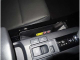 自動のパーキング&フットブレーキ付です。運転が楽になり、大変便利ですよ。
