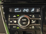 車内空調は&rdquo;AUTOエアコン&rdquo;にお任せ。運転に集中出来ますよ!