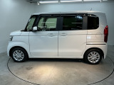 スライドドアなら狭い駐車場でもドアをぶつける心配がありません。ステップが低く乗り降りもしやすいです。