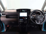 見通しのよいすっきりとした視界で、誰でも運転しやすいです。運転のしやすさは疲れにくさにも繋がりますよ♪