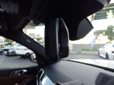 BMWはETCをルームミラーに一体化させていますので、余計な機器がダッシュボード周りに出ず、インテリアのデザインを損なわないのもポイントです。