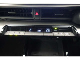 ★エアコンはオートタイプが装着済みです!オートモードにしておけば、車内温度を設定するだけで風の料や吹き出し口の切り替えを機械が行ってくれます!一年中快適な環境を作れますよ♪