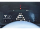 液晶メーター:運転に必要な情報をグラフィカルに表示。2眼表示するノーマル画面の他、ナビ情報と連携する地図画面、アイサイト関連の作動状態を表示するアイサイト画面と3つのモードをスイッチで切替できます