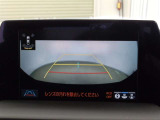 【バックカメラ】バック駐車が苦手な方の強い味方です。後方の状況が一目で分かりますので安心です。