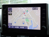 何処へでも行きたい場所へ、安心のトヨタ純正メモリーナビを装備しています。