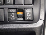 運転席からも操作ができるパワースライドドアです!乗り降りなど便利なうれしい装備です。