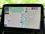 地図画面に現在地や道路、周辺施設の情報が表示され、目的地までのルート確認に役立ちます。画面上で情報を見渡しやすく、初めての場所へのお出かけでも便利に活用できます。