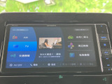 ナビやAM・テレビ、交通情報などをまとめて選べるメニュー画面です。目的に合わせて項目を確認しやすく、音楽や案内の切り替えもスムーズ。日常の移動を便利にサポートします。