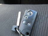 スマートキー装備車です☆ポケットに鍵を入れたままでも開閉ができます☆☆ホンダオートディーラーホンダ専門店♪TEL06-6744-2222☆