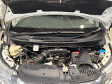 ホンダカーズ神奈川北は内外装のクリーニングを実施。室内からエンジンルームまで綺麗な状態で納車させていただきます。見えない所こそ綺麗にしています。