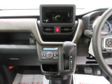中古車は一物一価、同じようなお車でも、整備状況、外内装の状態など様々です。
