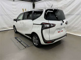 走りにこだわりながら収納力も持ち合わせたお車です。