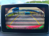 駐車時に後方がリアルタイム映像で確認できます。大型商業施設や立体駐車場での駐車時や、夜間のバック時に大活躍!運転スキルに関わらず、今や必須となった装備のひとつです!