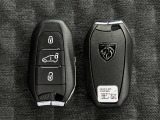 キーを所有し、ドアハンドルに触れるだけでキーのロック・アンロックが可能です
