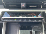 【エアコン】『エアコン装備』の画像になります。暑い夏でも寒い冬でも、車内に快適な空気を届けるので、いつでも快適な車内空間を創り上げます!