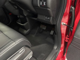足元がすっきりしているので運転しやすそうですね☆