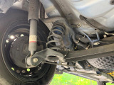 お車を安心してお乗りいただく為には、足回りの定期点検が欠かせません。サービスサポート(有償保証)では無料点検もご提供しており、安心のカーライフをお過ごしいただけるサポート体制が整っています。