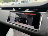 快適なショールームにて、お車選びのお手伝いから、ご購入後の整備待ちまで、ご対応致します。
