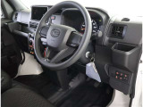 見通しのよいすっきりとした視界で、誰でも運転しやすいです。運転のしやすさは疲れにくさにも繋がりますよ♪