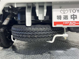 パンク時に活躍するスペアタイヤ付きです!