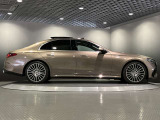 メルセデスの認定中古車には、最大100項目にも及ぶ点検・整備項目が設定されています。