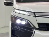 LEDヘッドライト☆HIDヘッドライトより省電力かつ、ライトを点けた際の立ち上がりも早いです☆寿命も長いのでお財布にも優しいオススメ装備☆