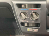 「車両状態証明書」には写真では映りにくい小さい傷や内装の状態も詳しく記載してあります。ご不明な点は遠慮なくお尋ねください。
