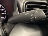 車外の明るさによって自動で点灯・消灯するオートライト