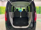 普段のお買い物や通勤、送迎等に十分な荷室スペースを確保しております。セカンドシートを倒すと、大きな荷物の積載も可能です♪
