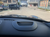福井県内で最大級の在庫数を誇るため、一度にたくさんの実車を見比べることができます。ネットの写真だけでは分かりにくい色味やサイズ感、乗り心地を実際に体感しながら車選びが楽しめます。
