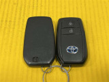 スマートキーはかばんやポケットに入れておけば、ドアのロックアンロックやエンジンの始動が出来ます!
