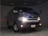 高輝度で点灯速度が速く、しかも消費電力の少ないLEDヘッドライトが装備されています!LEDの明るい光が走行中の視界の確保をサポートして、夜のドライブがより楽しく安全に運転できます♪