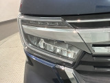LEDヘッドライトは、点灯の瞬間から最大光量を発揮し、突然暗くなるトンネルなどでの安定感を高めます。