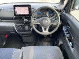 窓ガラスが大きく車両感覚も掴みやすいお車ですので安心してお乗りいただけます。