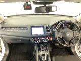 【前方視界】開放的な前方視界!運転がしやすく疲れにくいです♪窓が大きく、見通しがとっても良いおクルマですよ♪