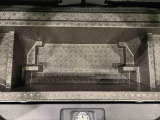 ラゲージデッキボードの下には大容量の収納ができる深底ラゲージアンダーボックス