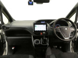 見通しのよいすっきりとした視界で、誰でも運転しやすいです。運転のしやすさは疲れにくさにも繋がりますよ♪