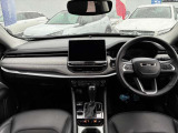 快適なショールームにて、お車選びのお手伝いから、ご購入後の整備待ちまで、ご対応致します。