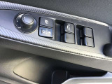 パワーウインド・電動格納付きドアミラースイッチは、ドアに集中☆