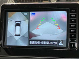 【アラウンドビューモニター】車を上から見下ろしているかのような映像で周囲の状況がひと目で確認、狭い駐車場に駐車するときも安心です♪