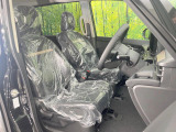 もちろん車内はキレイです♪よりクリーンな状態をキープしたいお客様には『ナノゾーンコート』がおすすめ!新型コロナウイルス対策や、除菌・消臭に効果を発揮し多くの方にご好評いただいております。