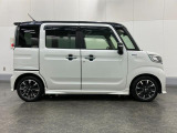 後席両側電動スライドドア☆開け閉めの際に隣の車や壁にぶつける心配もありません。