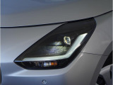 【ヘッドライト】省電力で長寿命の明るく運転しやすいLEDヘッドランプです。明るく照らすので暗い夜道からお客様を守ってくれます。お近くのスズキ自販島根までお越しください。