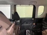 より多くの一般の方へ車を届けれればと思っておりますので同業者様への販売は極力控えさせて頂いております。ご了承下さい。