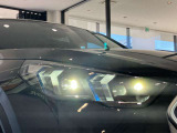 BMWでは古くから4つのリングが伝統のヘッドライトで御座います。