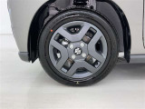 純正アルミホイールが車の雰囲気を引き立てますね!