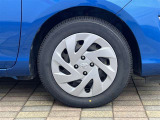 純正ホイールカバー付スチールホイール 175/65R15