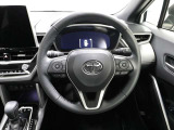 各操作スイッチなどもハンドルから手を放すことなく操作可能で安全運転に支援いたします!