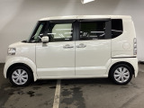 スライドドアなら狭い駐車場でもドアをぶつける心配がありません。ステップが低く乗り降りもしやすいです。